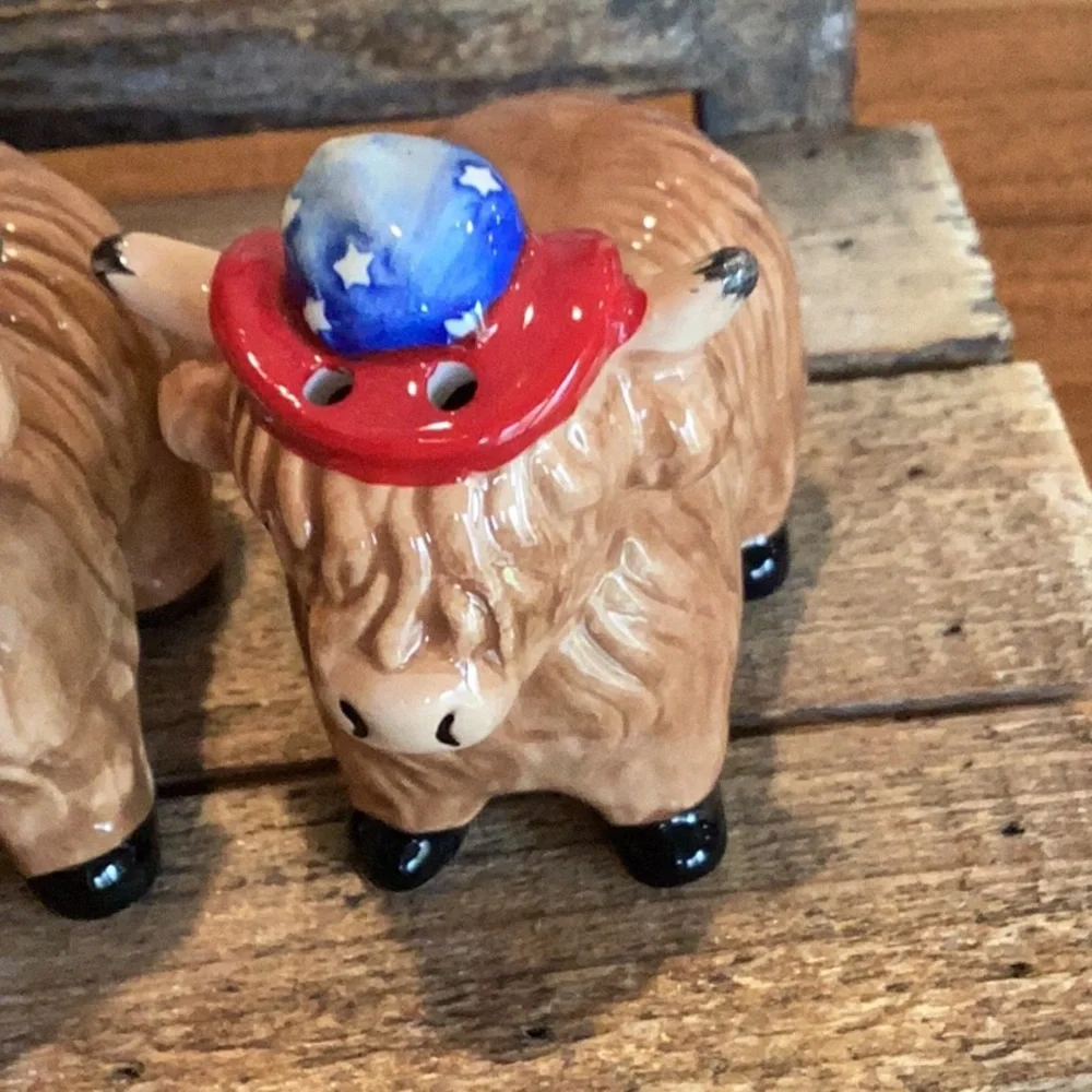Patriotic Highland Cow Salt and Pepper Shakers